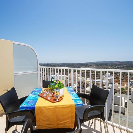 Summer Breeze Apartment With Panoramic Terrace - By Getawaysmalta Mellieħa Exterior foto