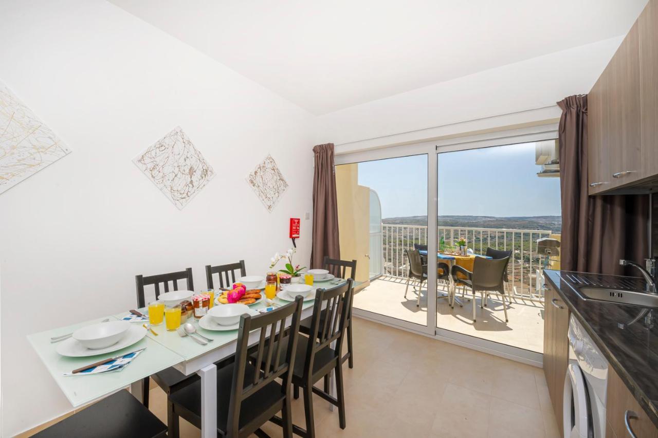 Summer Breeze Apartment With Panoramic Terrace - By Getawaysmalta Mellieħa Exterior foto