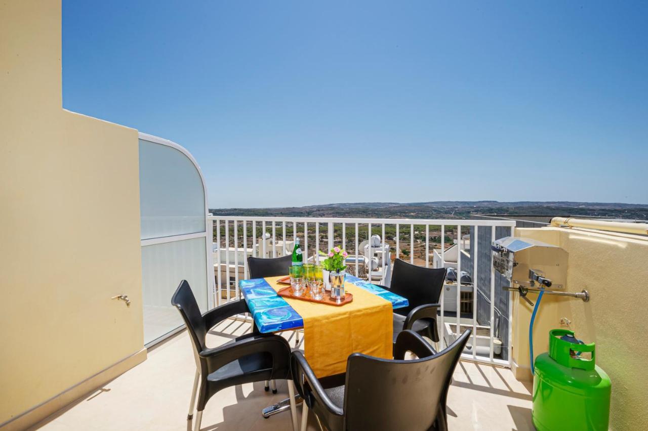 Summer Breeze Apartment With Panoramic Terrace - By Getawaysmalta Mellieħa Exterior foto