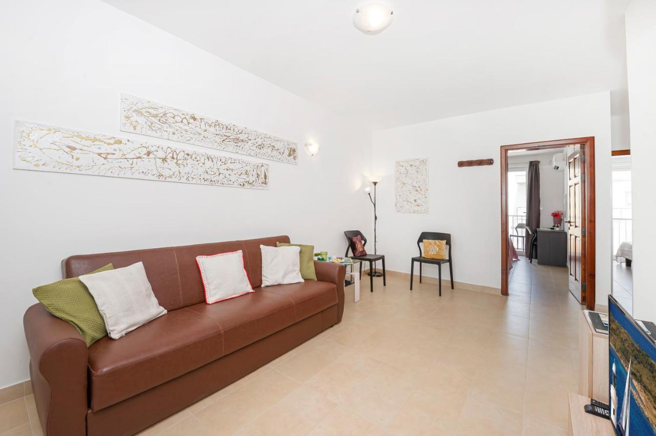 Summer Breeze Apartment With Panoramic Terrace - By Getawaysmalta Mellieħa Exterior foto