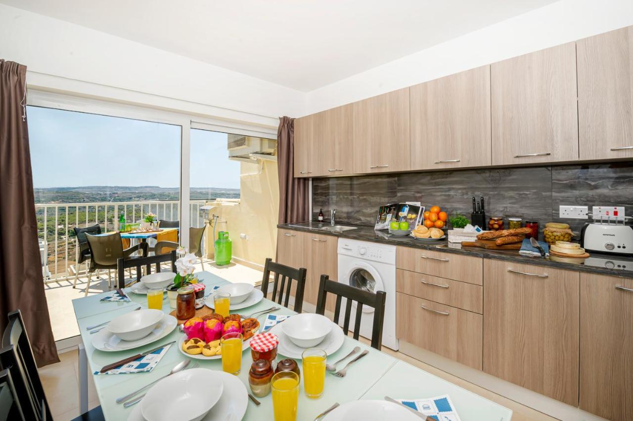 Summer Breeze Apartment With Panoramic Terrace - By Getawaysmalta Mellieħa Exterior foto
